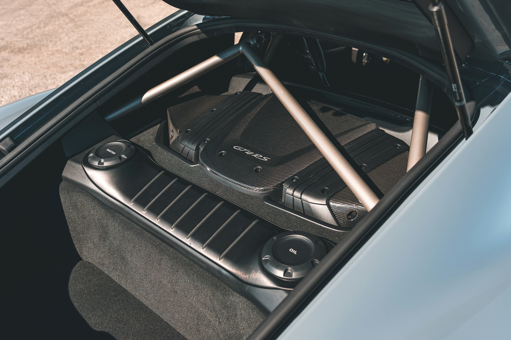 The 4.0-liter naturally aspirated flat-six in the 718 engine bay